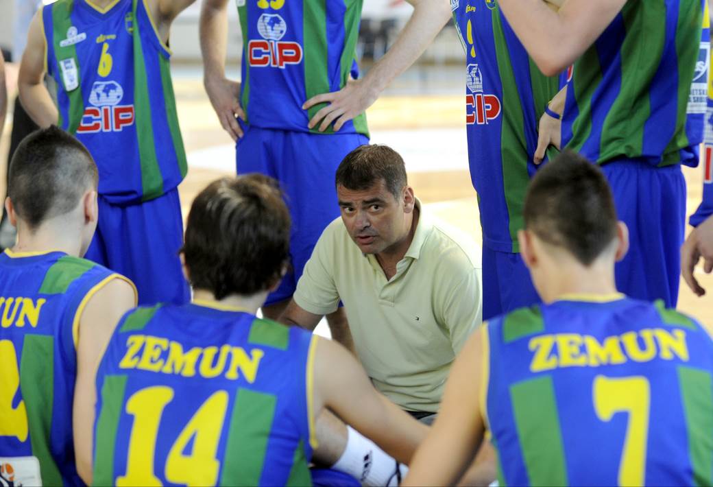  Strašno - Umro sprski trener koji je stvorio Novicu, Zagorca.... Bio je veliki stručnjak mladih kategorija! 