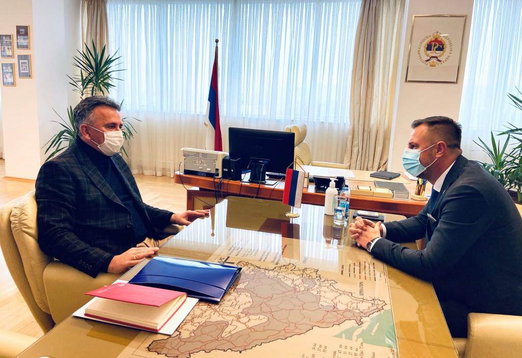  Ćorić i Topić: Prioritet izgradnja autoputa Banjaluka-Beograd 