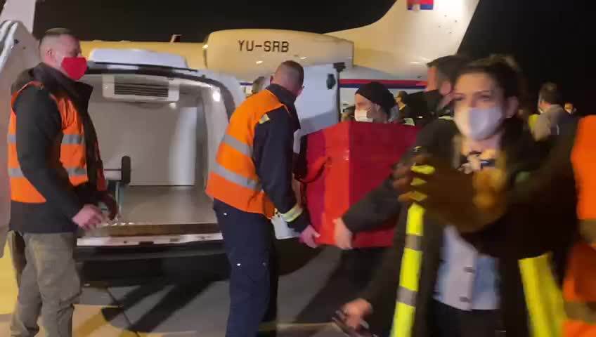  U Crnu Goru stiglo 2.000 ruskih vakcina iz Srbije 