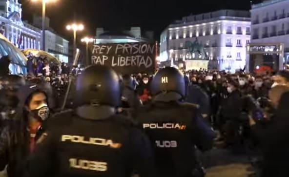  Sukobi zbog repera u Španiji, vatra na ulicama, suzavac i gumeni meci 