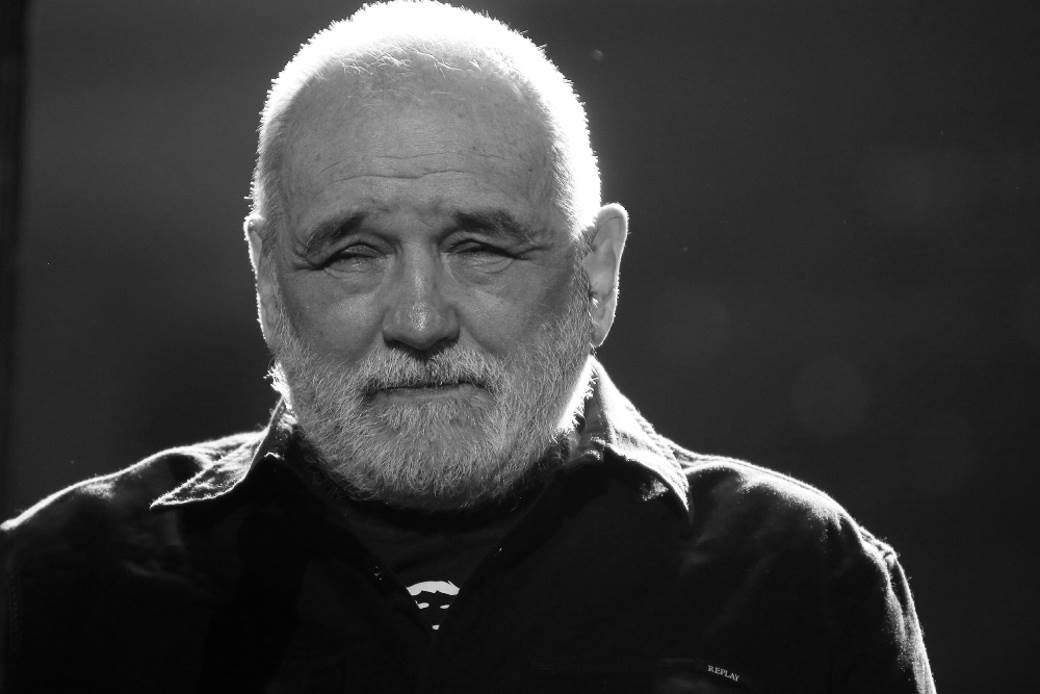  Otkrivena tajna pjesme "Ne lomite mi bagrenje": Najdirljivije Đoletove stihove inspirisale priče Srba s Kosova (VIDEO) 