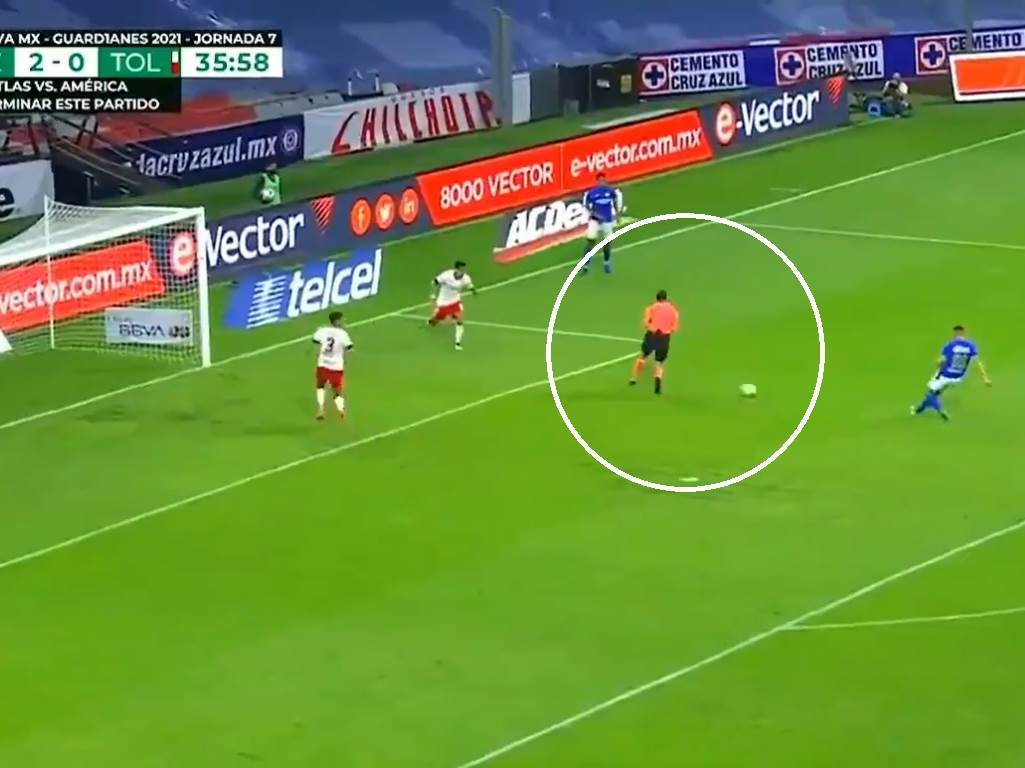  kruz-azul-toluka-sudija-odbranio-gol-video 