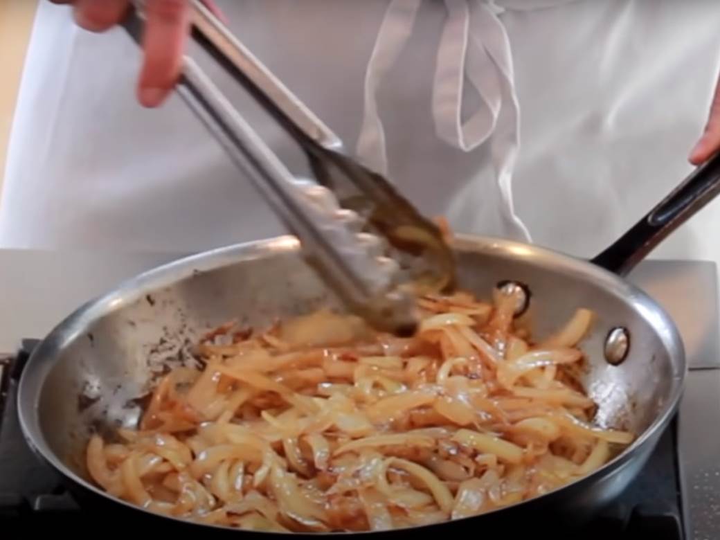  Tajni sastojak jela u restoranu za koji vam kuvari neće reći: Evo kako da ga spremite kod kuće - jeftino i lako! 