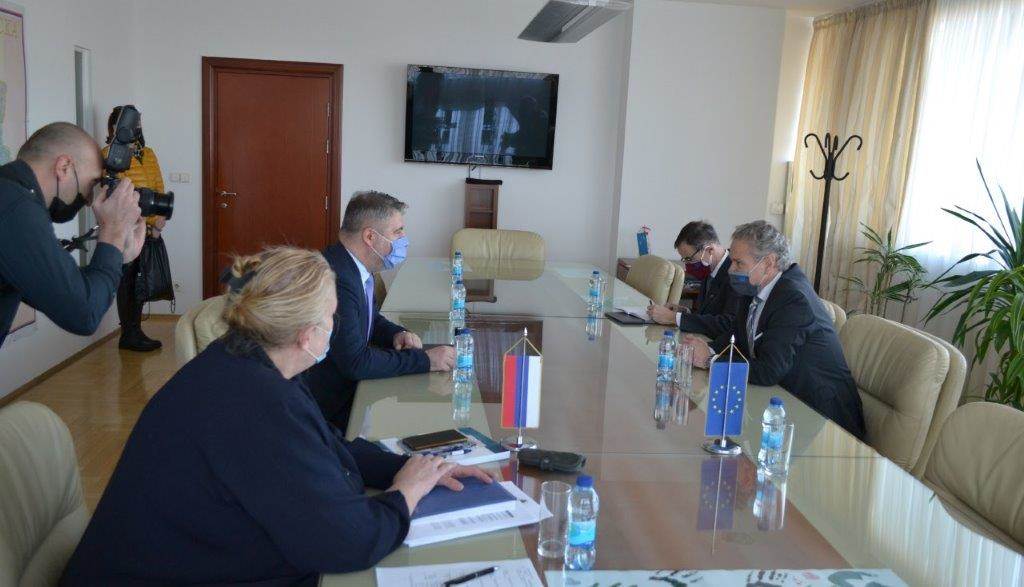  Šeranić sa Satlerom: Srpska će primjeniti protokole vakcinacije kao u Srbiji 