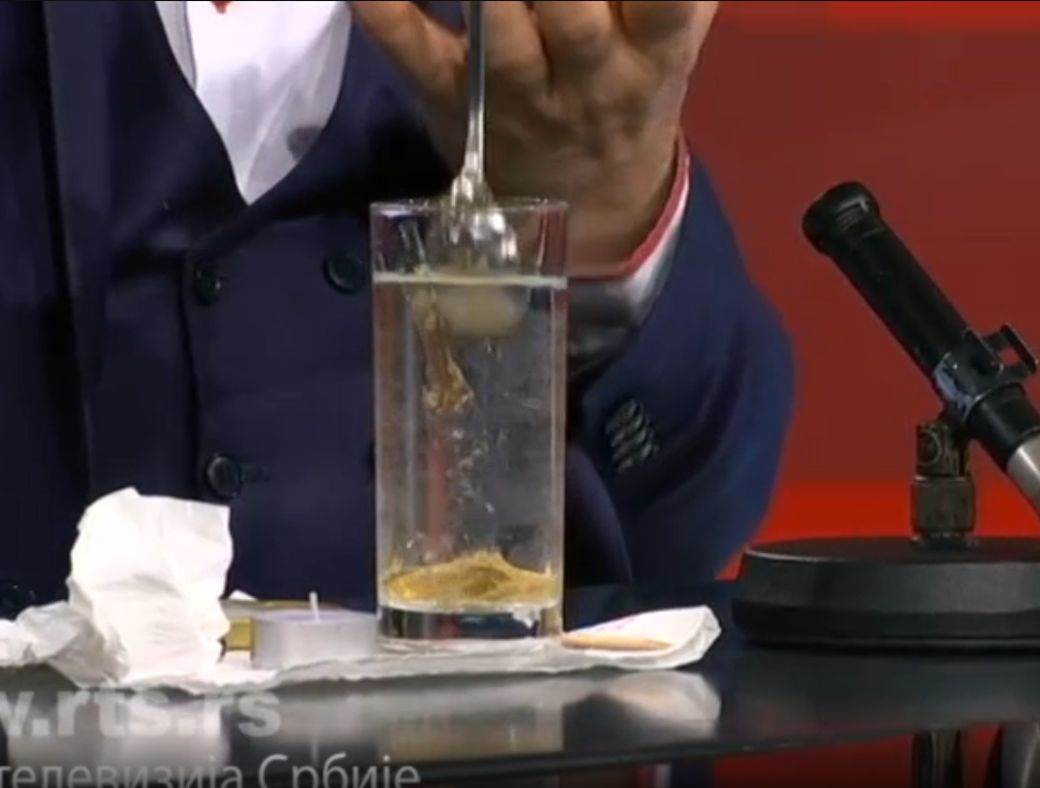  Trik sa medom i limunom topi salo: Postoje svega 3 pravila, a evo kako se pravi napitak za mršavljenje 