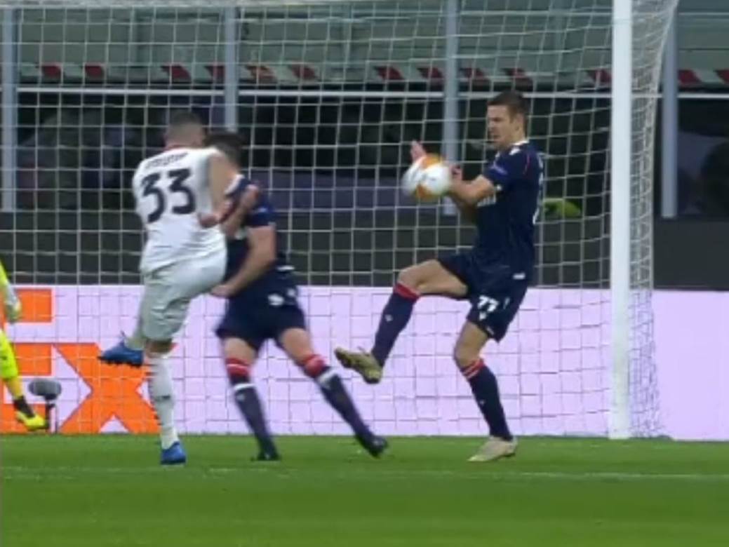  crvena-zvezda-milan-penal-video-marko-gobeljic-penal-video-igra-rukom 