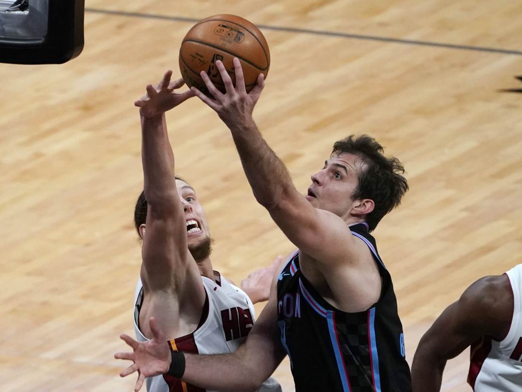  Sakramento Kingsi su savladali Detroit Pistonse 110:107, a Nemanja Bjelica riješio meč 