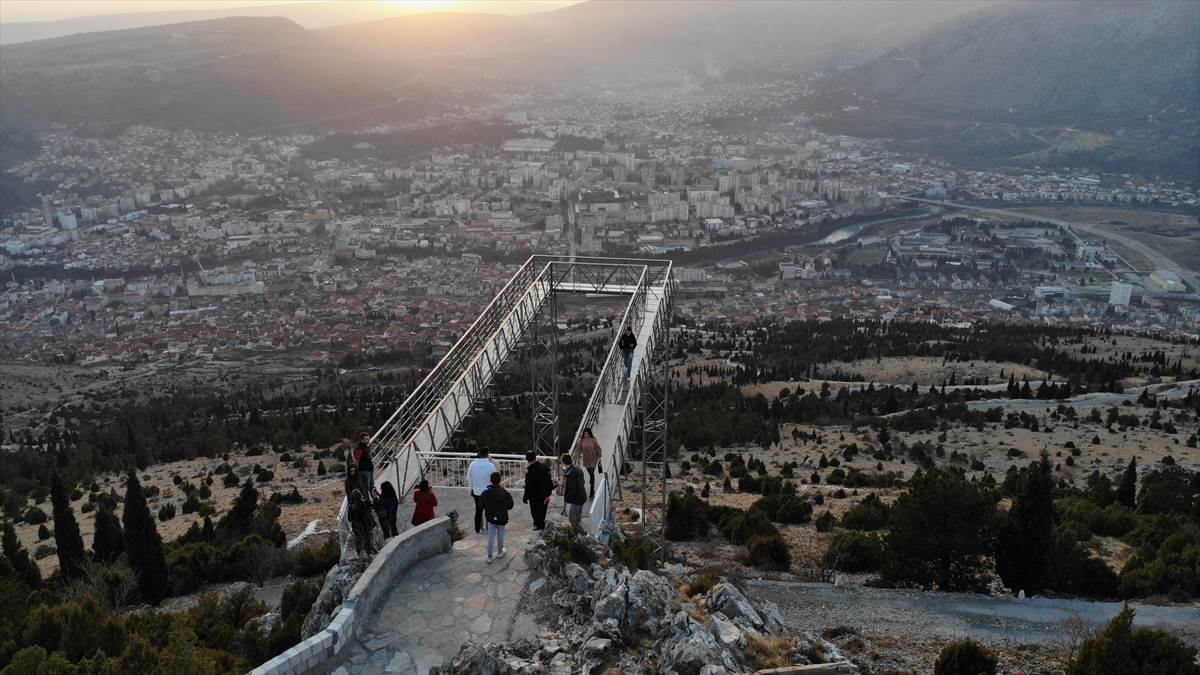  Ljuljaška iznad Mostara 