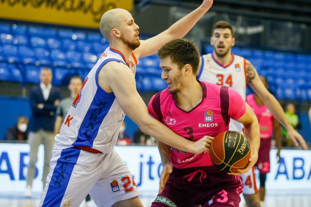  mega-borac-filip-petrusev-kos-za-pobedu 