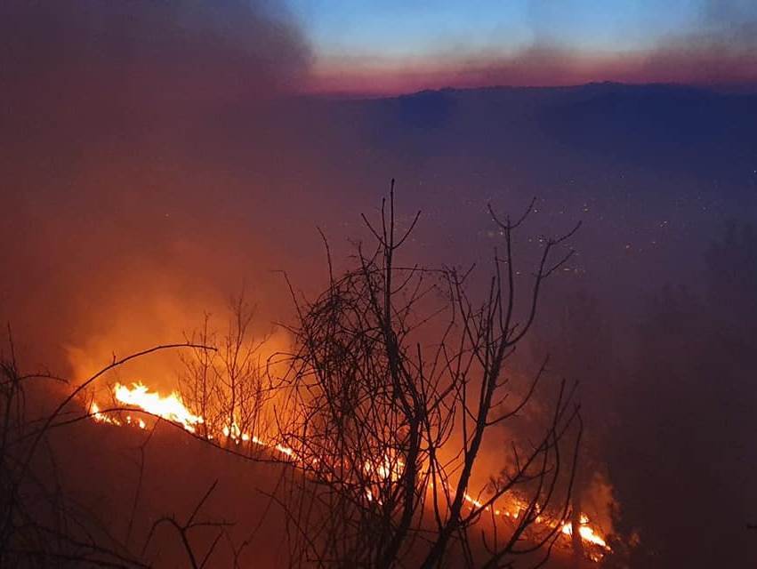  Spriječena katastrofa: Požar u Mostaru stigao do vjetroparka 