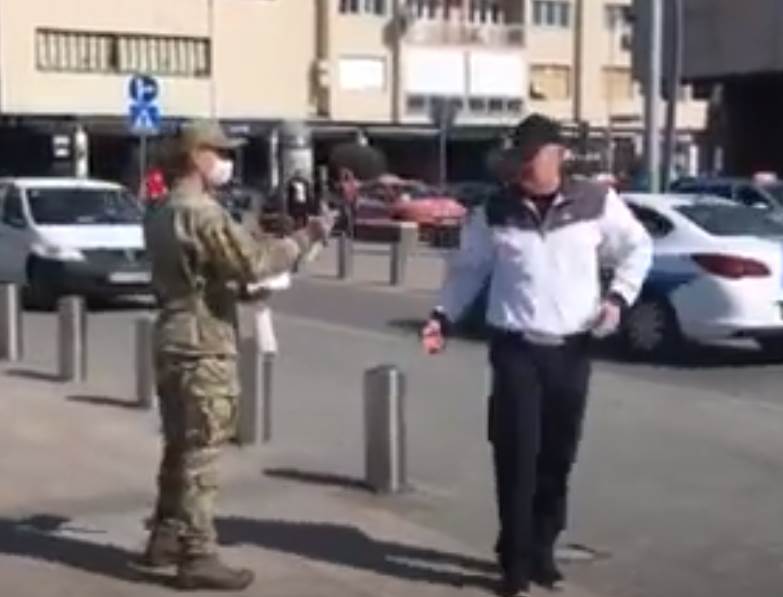  "Zaključavanje" u Crnoj Gori: Vojska izašla na ulice gradova (FOTO) 