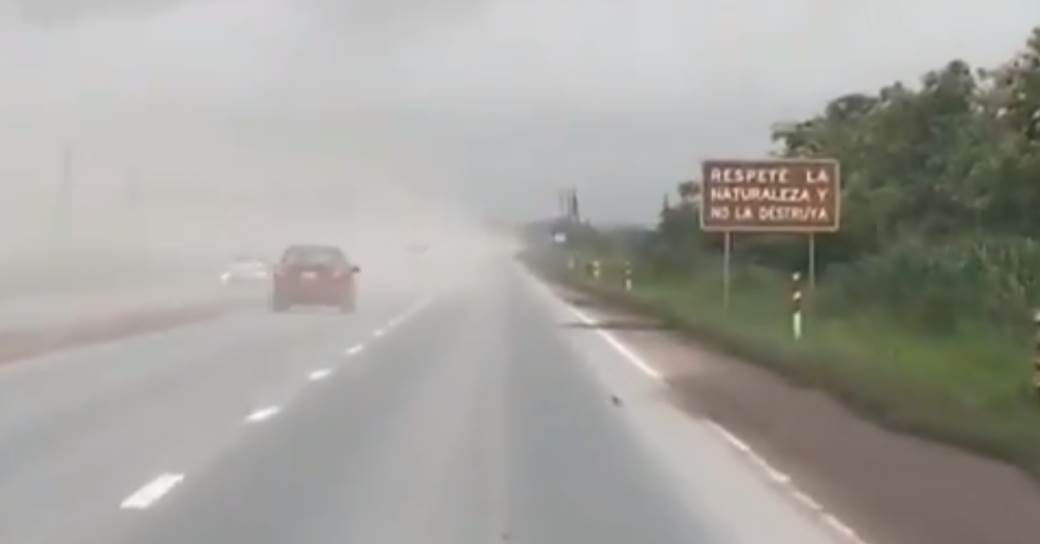  Pepeo prekrio ulice, zgrade i kuće: Vulkan koji je aktivan skoro 400 godina ponovo proradio 