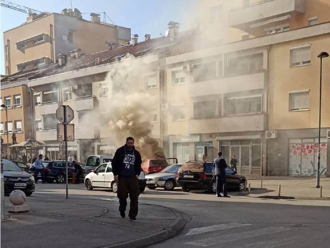 Izgorio automobil u Banjaluci (VIDEO) 