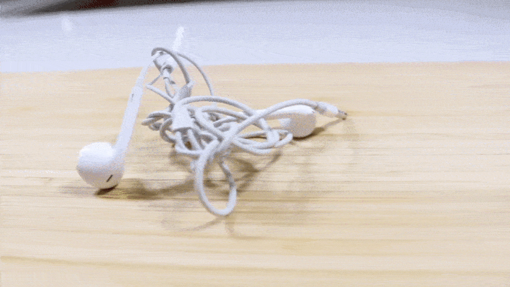  Kako da vam se slušalice nikad ne zamrse: 3 provjerena načina spasiće vas zapetljanih kablova! (FOTO) 