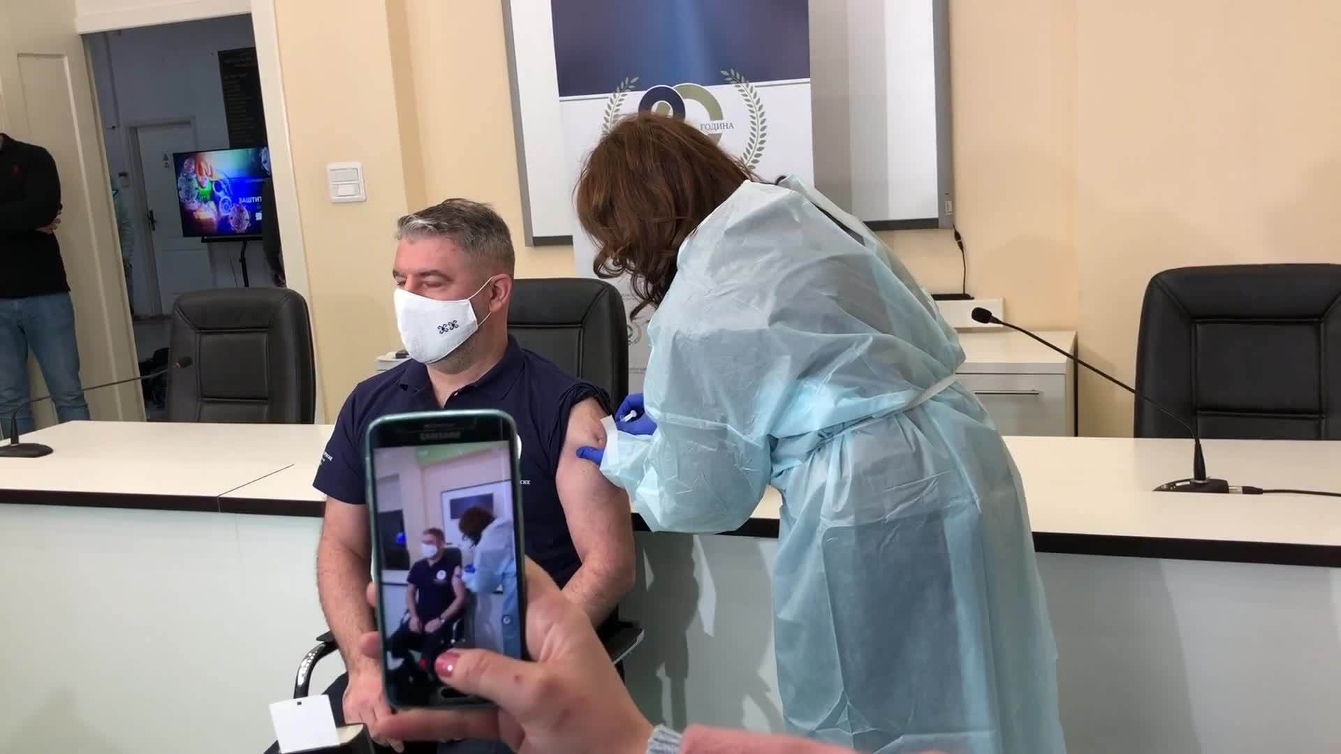  U Republici Srpskoj od danas moguće prijave za vakcinaciju 