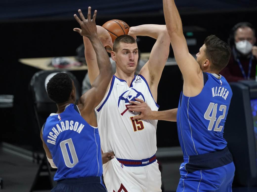  nba DENVER NAGETS - DALAS MAVERIKS 103:116 Nikola Jokić 26 poena 11 asistencija 