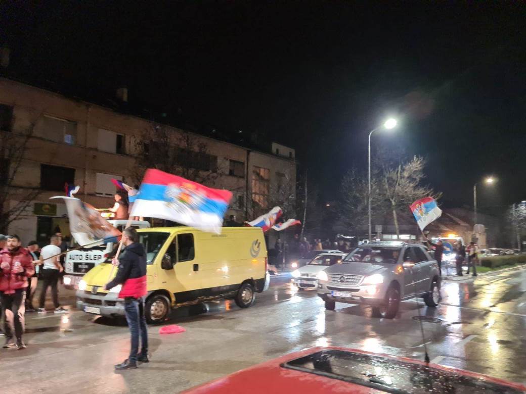  Izbori u Nikšiću: Opozicija proglasila pobjedu u Đukanovićevom rodnom gradu (FOTO/VIDEO) 