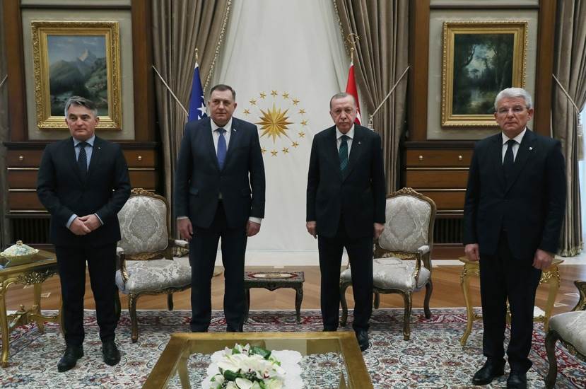  Erdogan uz zvaničnu ceremoniju dočekao Dodika i članove predsjedništva BiH (VIDEO) 