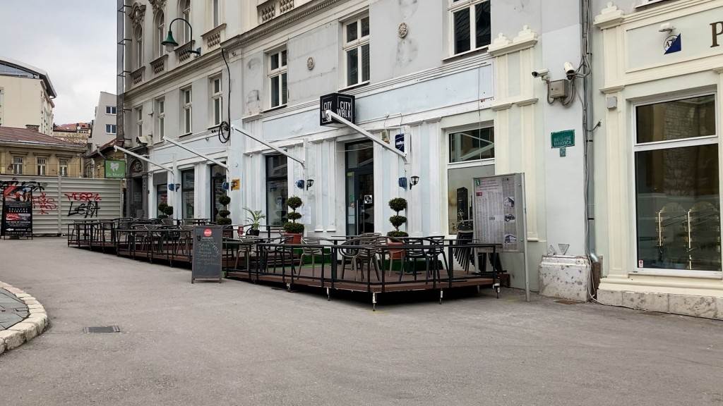  U Sarajevu od danas rade bašte i teretane, nastava i dalje onlajn 