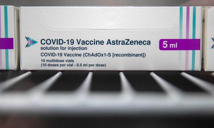  Nova isporuka iz "Kovaks" mehanizma:  U BiH stiglo 26.400 vakcina "Astra Zeneka" 