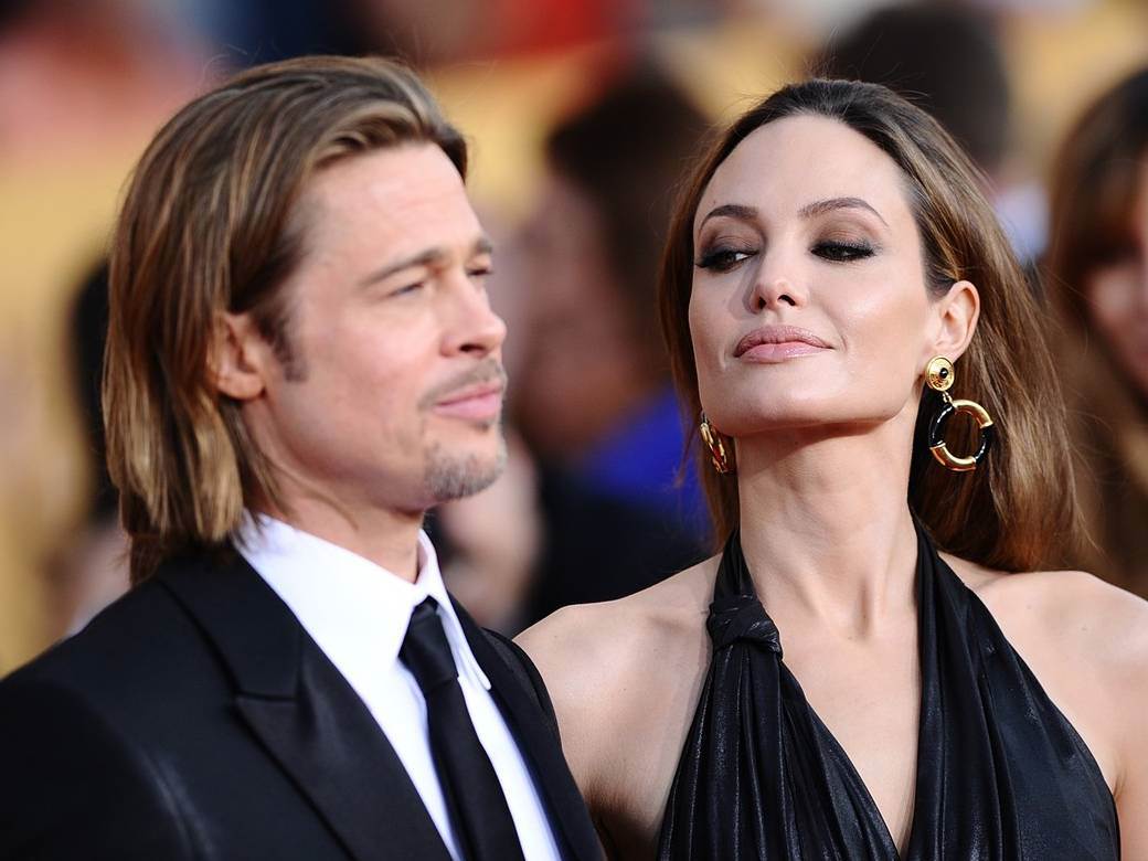  Najstariji sin Breda i Anđeline se odrekao očevog prezimena 