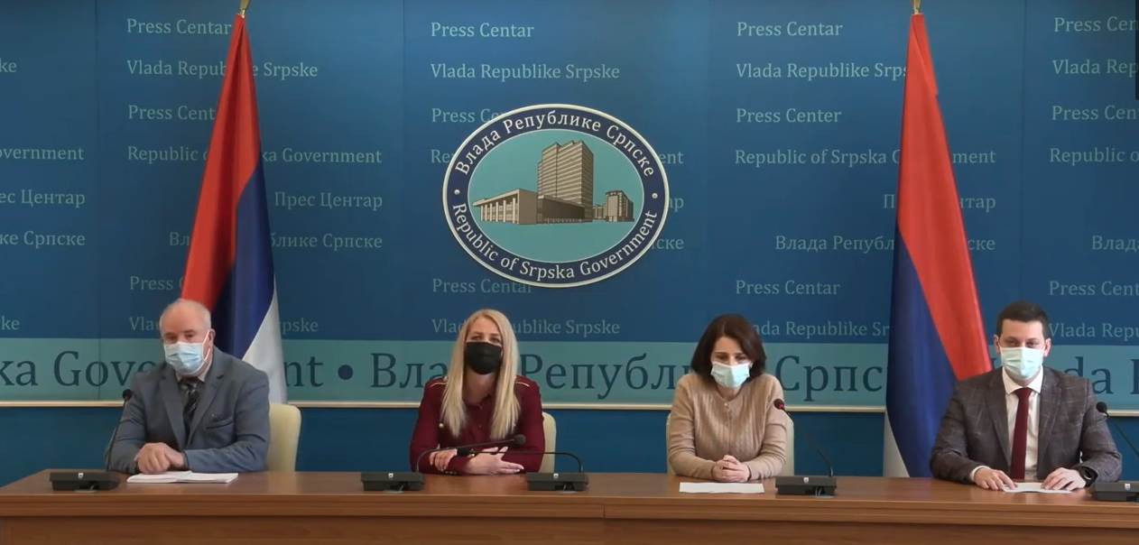  Usvojene nove mjere: Zatvaraju se kafići, saloni i tržni centri, sve škole prelaze onlajn (VIDEO) 