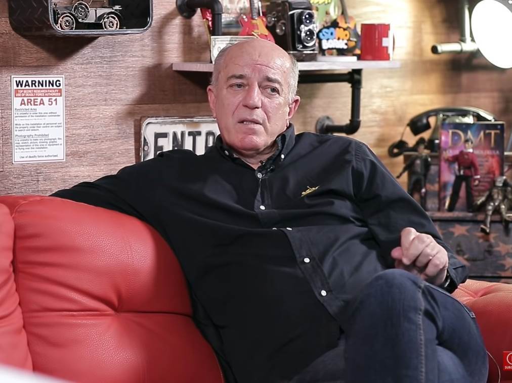  Drago Ćosić Sjednem u Doboju u voz, pa pravac Sarajevo - da navijam za Željezničar Sarajevo! 