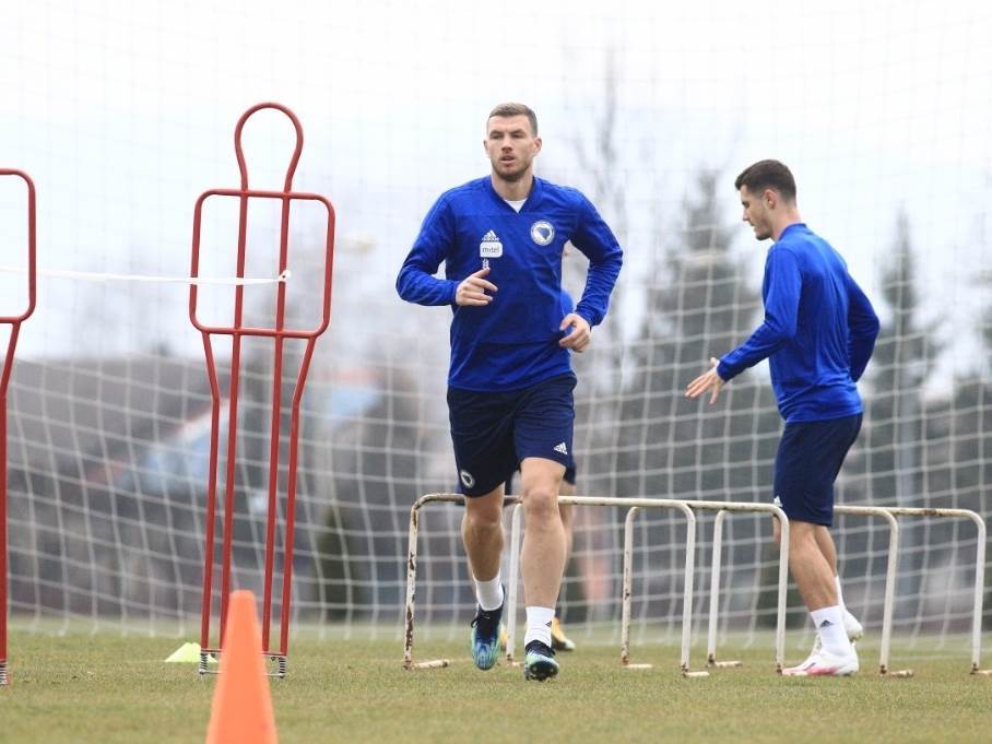  Reprezentacija BiH odradila trening pripreme za meč sa Francuskom, bez Ermedina Demirovića 