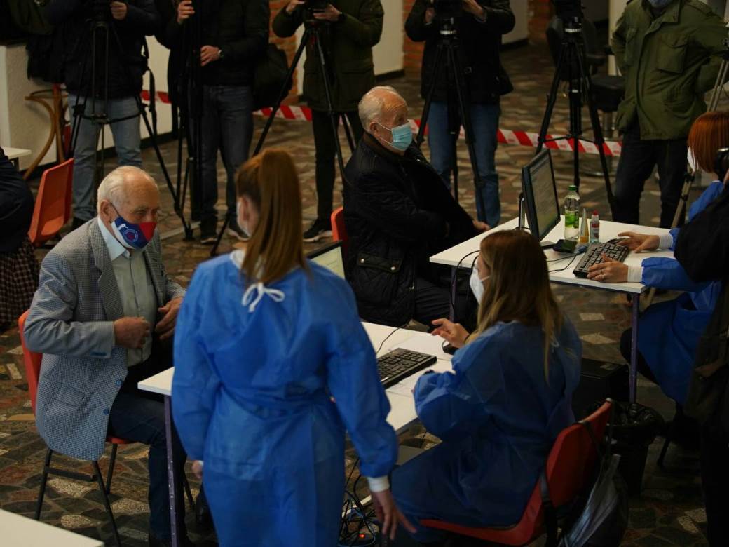  Prijave za vakcinaciju u RS 