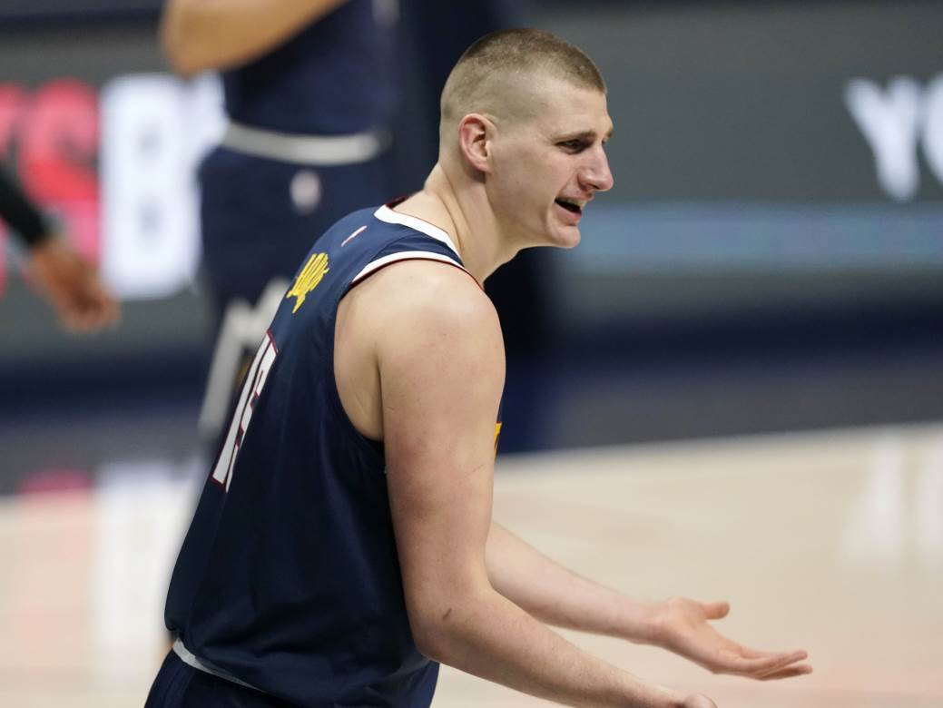  nikola-jokic-napao-sudiju-sudjenje-nba-liga-video 