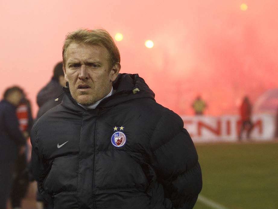  prosinečki o prozivkama delija prema piksiju  