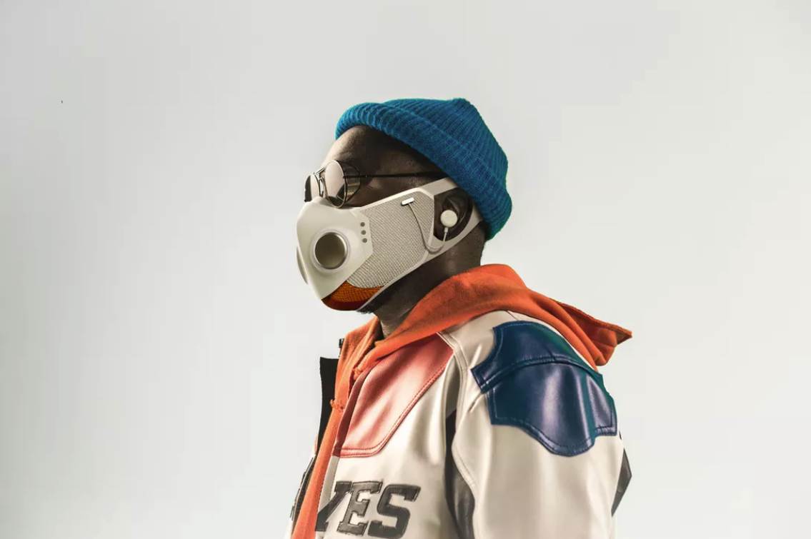  maska Enter Willi.i.am  Black Eyed Peas 