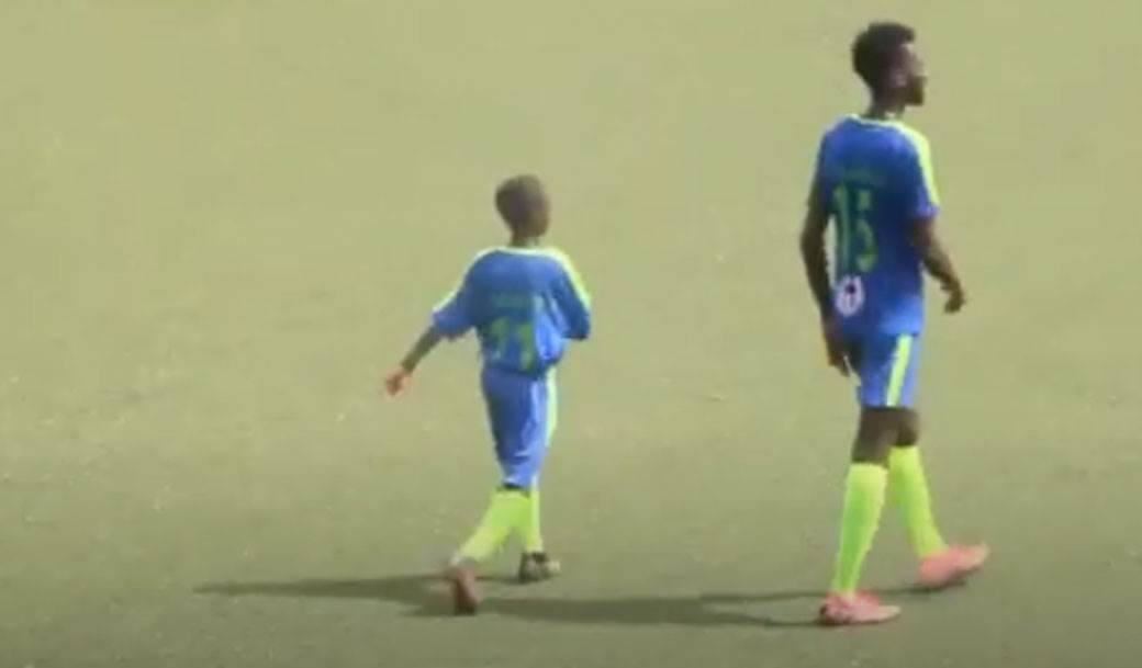  dječak od 11 godina igra za prvi tim liberija  