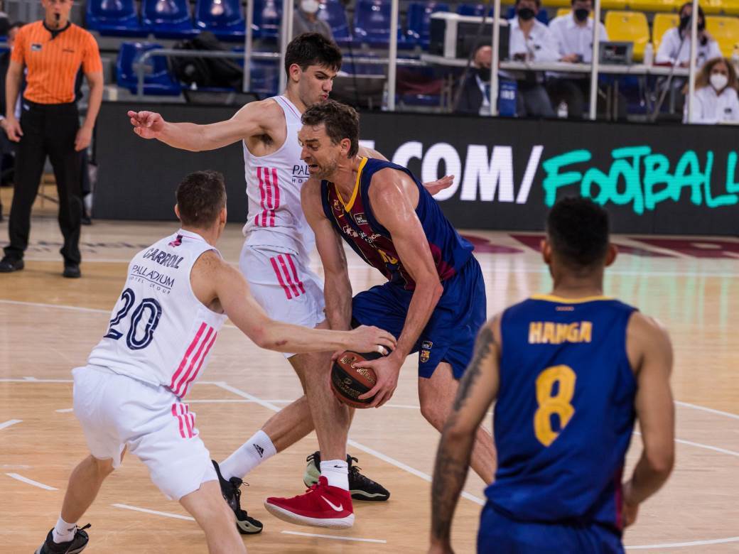  real madrid pobijedio barselonu kao gost u košarkaškom el klasiku 