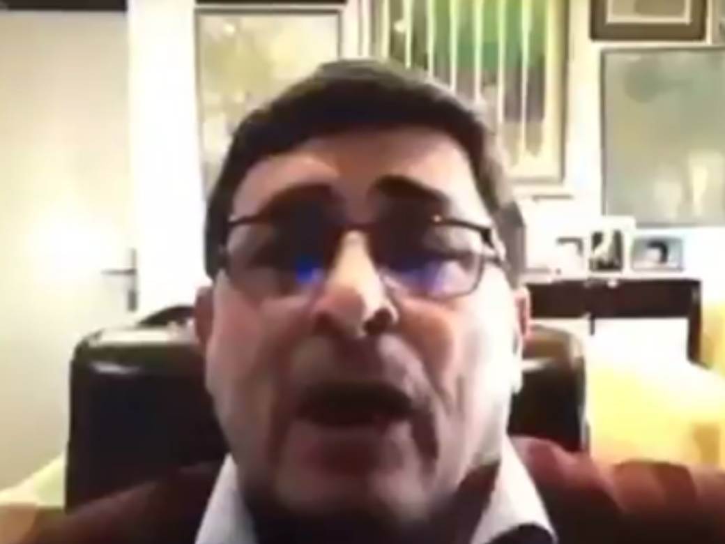  Profesor onlajn predavnjae žena puzi 