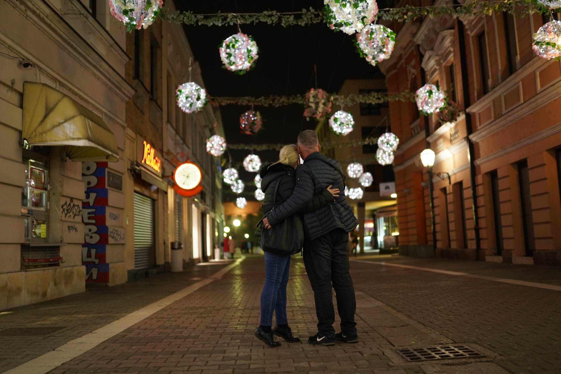 Viseće kugle Gospodska ulica Dan grada fotografije noću 