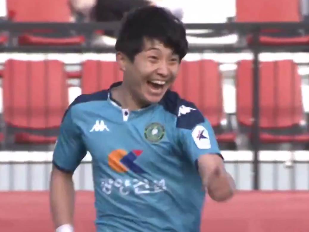  gol-godine-video-koreja-40-metara 