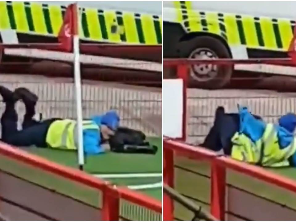  fotograf-fudbalska-utakmica-vezan-za-ogradu 