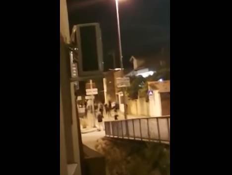  Bilans sinoćnjih nereda u Mostaru: Privedeno deset huligana 