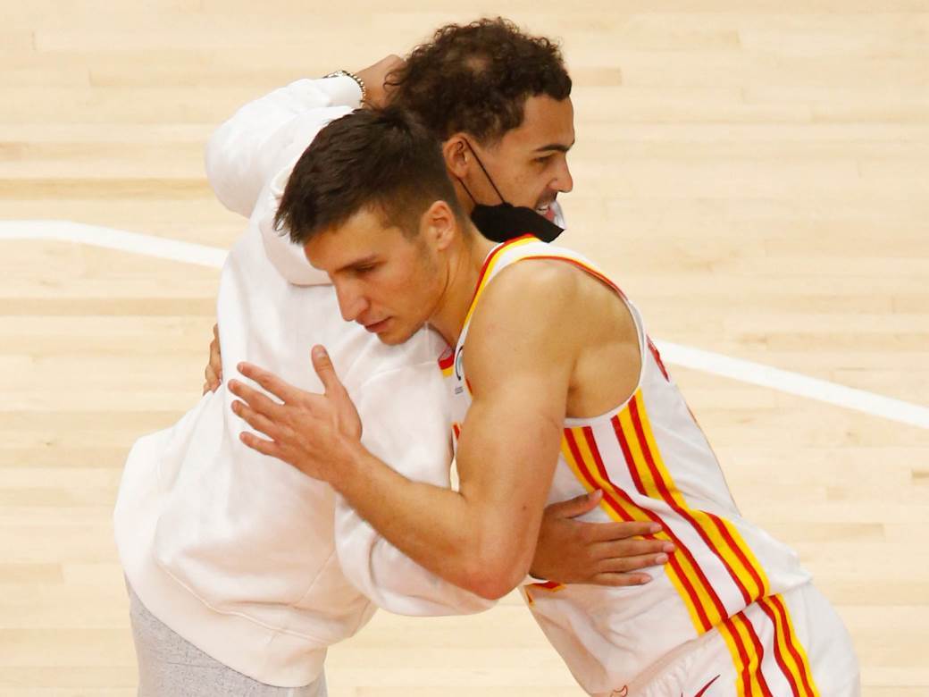  u atlanti pričaju srpski, saigrač bogdana bogdanovića napisao poruku na srpskom 