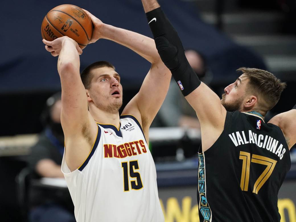 nikola-jokic-24-poena-nba-liga-rezultati-denver-memfis-video 