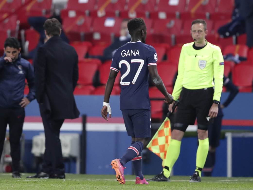  idrisa gej psž faul gundogan 