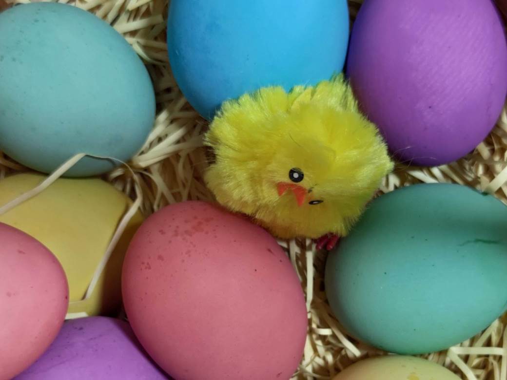  Ideja za farbanje uskršnjih jaja: Pastelne boje i dezen po želji 