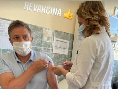  dragan-stojkovic-piksi-revakcina-vakcinacija-korona-virus-reprezentacija-srbije-orlovi. 