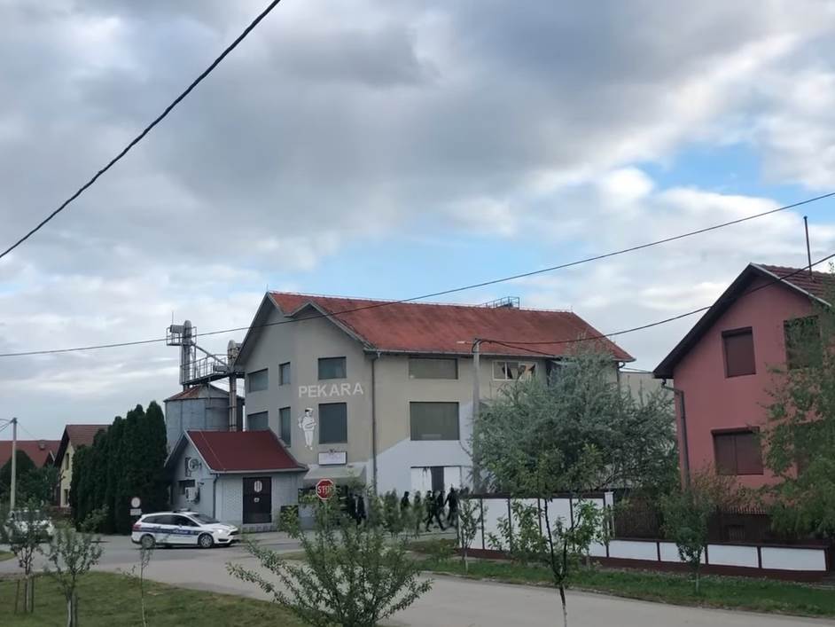  Uzvici "Ubij Srbina" na Vaskrs u Borovu, Milanović kazao da je policija pomagala huliganima 