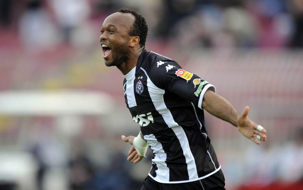  Sin Almamija Moreire potpisao za Čelsi 