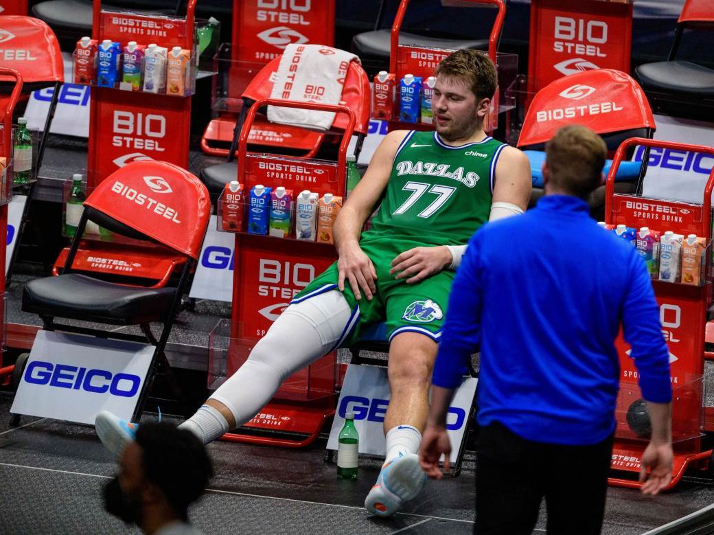  DONCIC-JE-NAJVECI-PLACLJIVAC-U-NBA-LIGI-Ostro-kritikovao-Luku-pita-sudije-ZNAS-TI-KO-SAM-JA 