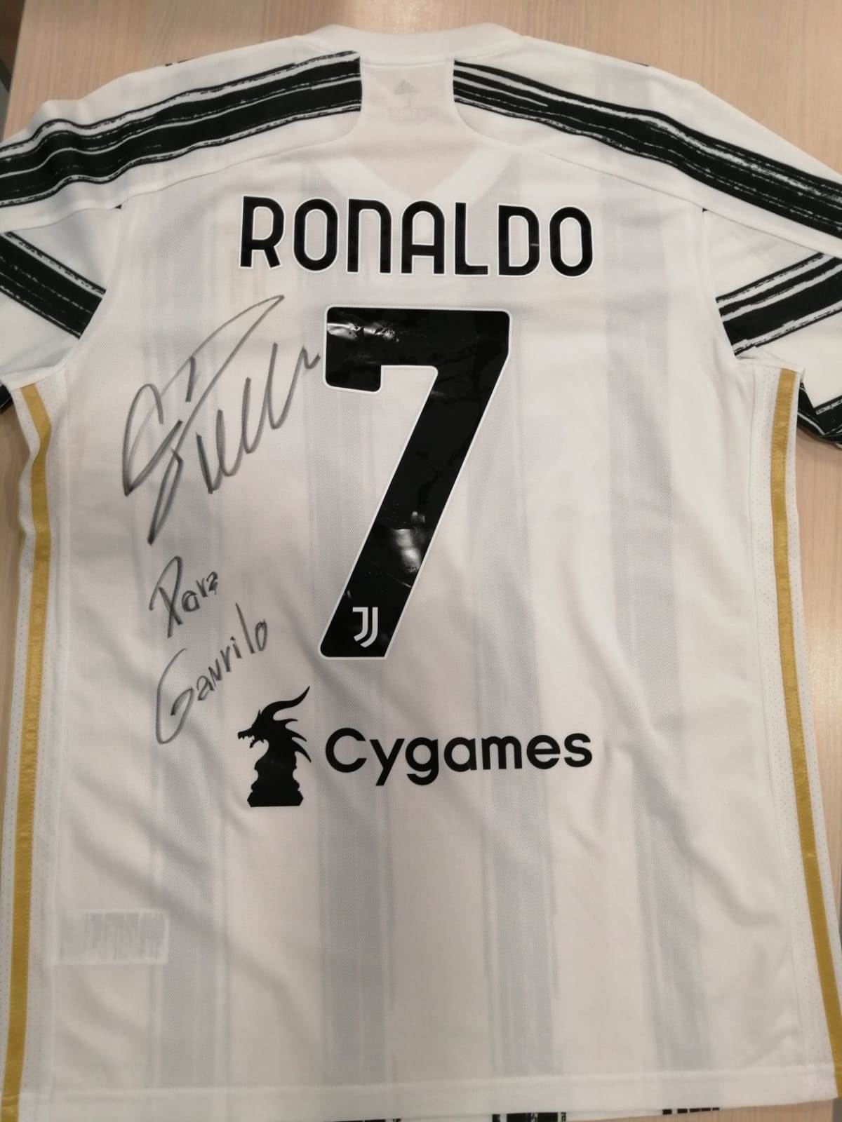  Kristijano ronaldo dres za gavrila juventus aukcija 