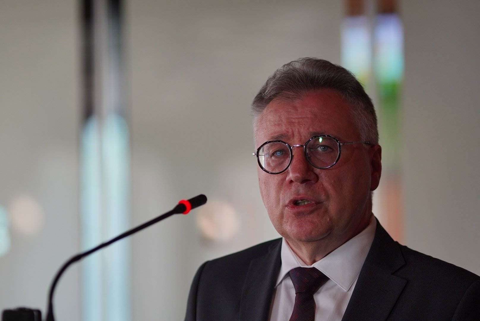  Ruski ambasador Igor Kalabuhov napustio svečanost u Brčkom 