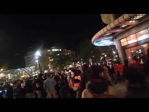  Hiljade mladih u Briselu proslavilo ukidanje policijskog časa (VIDEO) 